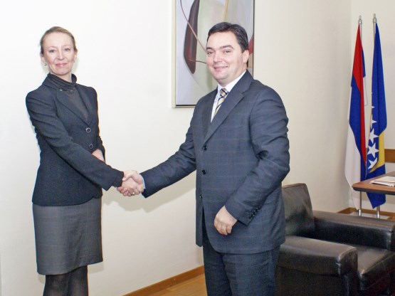 Predsjedavajući Doma naroda Parlamentarne skupštine BiH Staša Košarac razgovarao sa novoimenovanom ambasadoricom BiH u Japanu